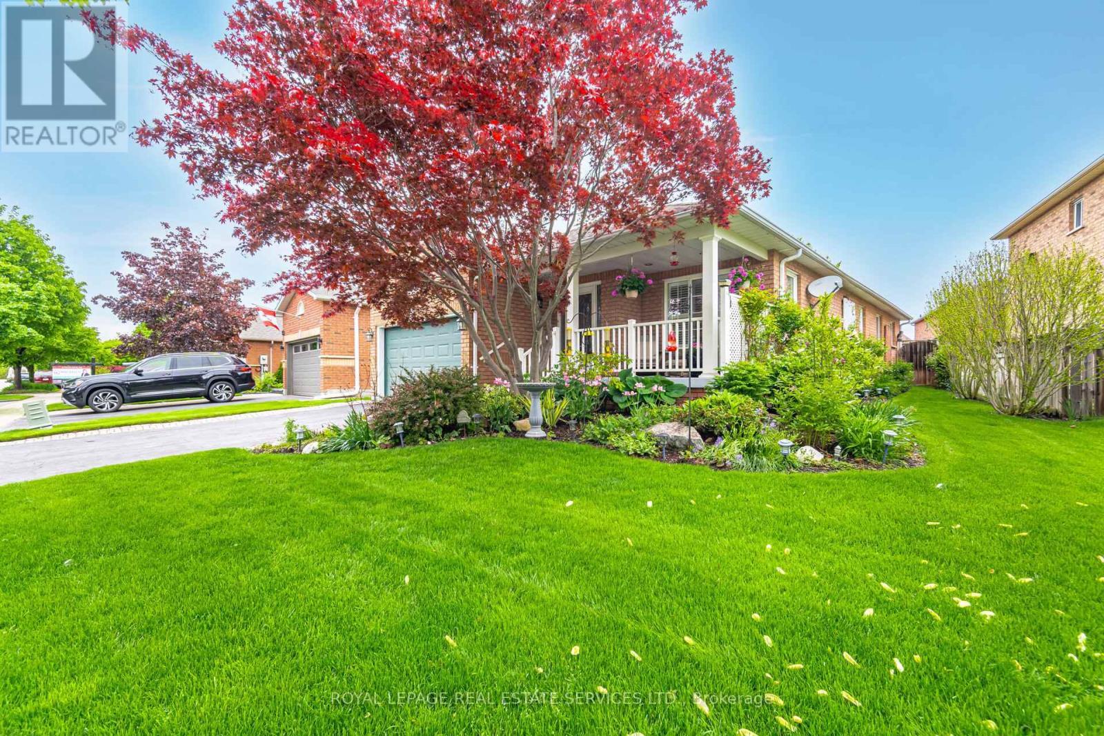 












204 EATON STREET

,
Halton Hills,




Ontario
L7G5Y2


