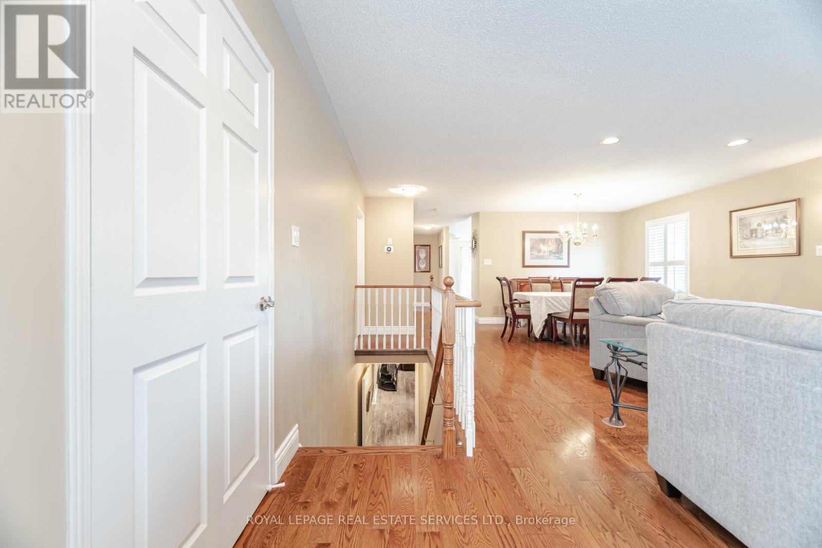 












204 EATON STREET

,
Halton Hills,




Ontario
L7G5Y2


