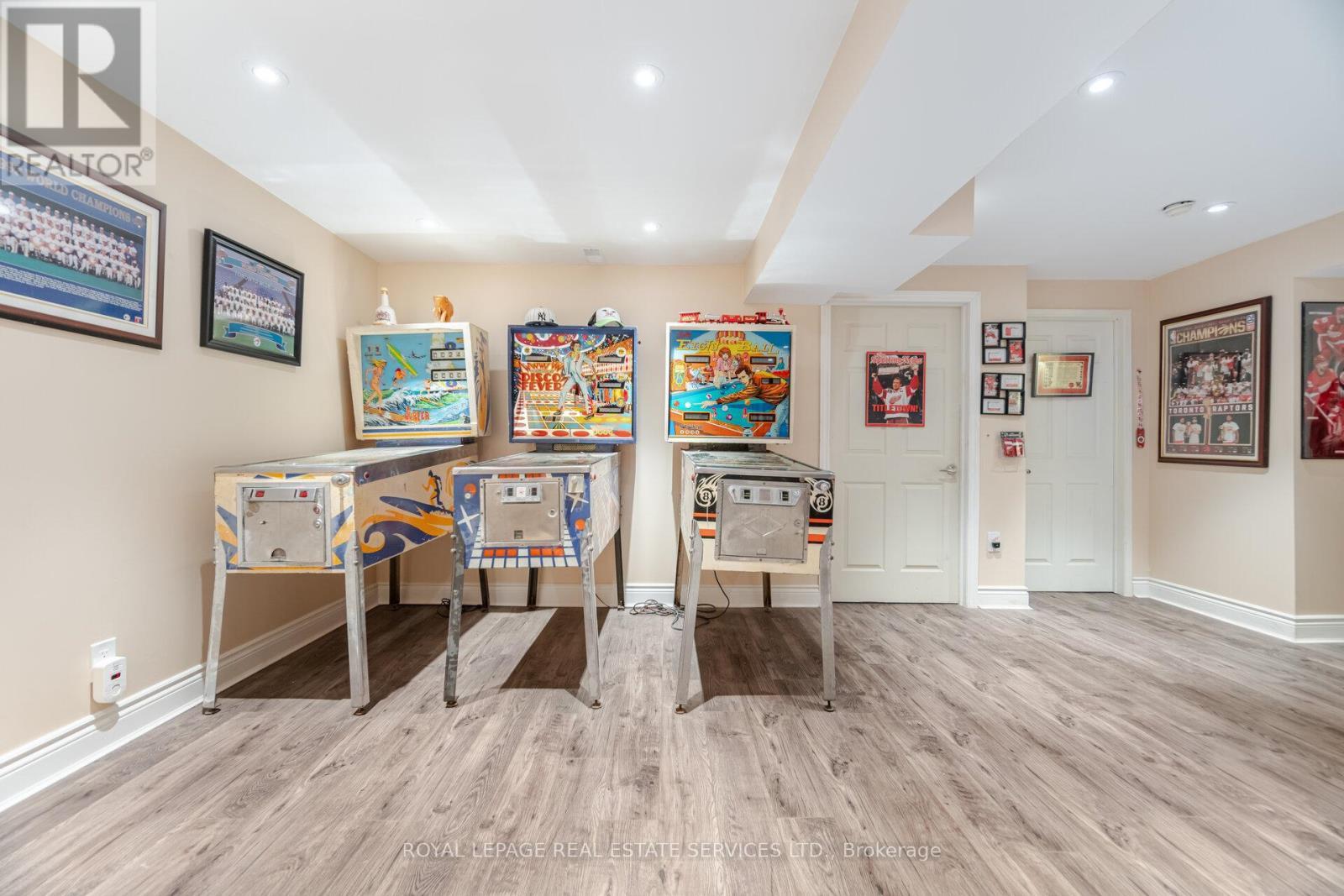 












204 EATON STREET

,
Halton Hills,




Ontario
L7G5Y2

