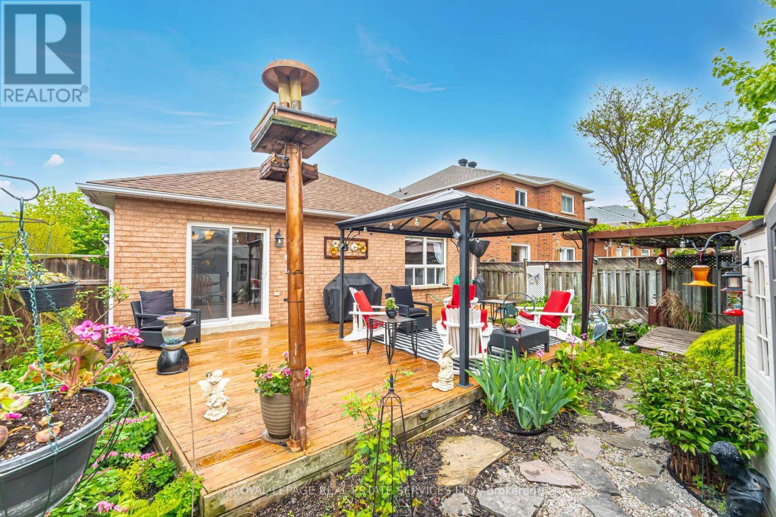 












204 EATON STREET

,
Halton Hills,




Ontario
L7G5Y2

