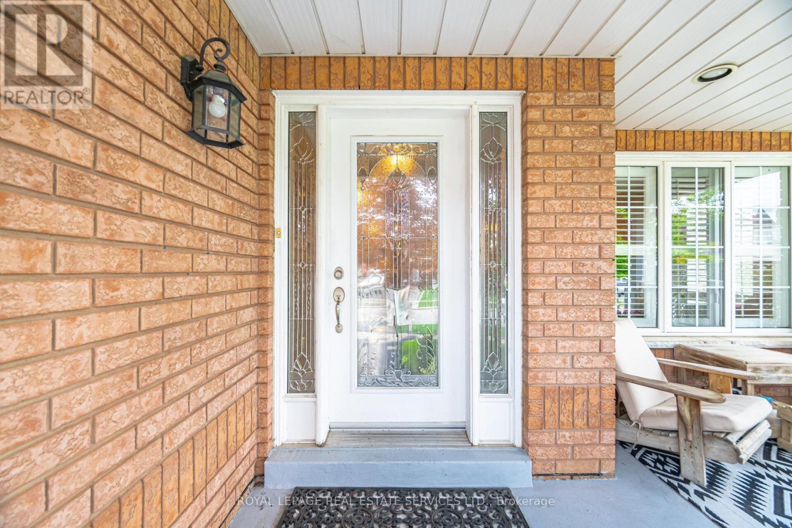 












204 EATON STREET

,
Halton Hills,




Ontario
L7G5Y2

