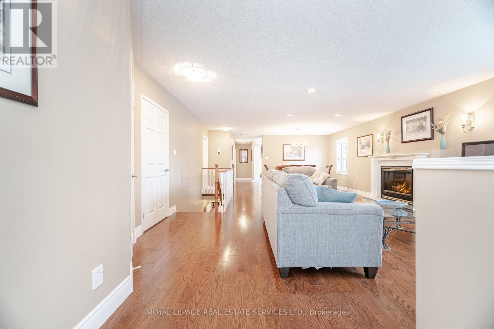 












204 EATON STREET

,
Halton Hills,




Ontario
L7G5Y2

