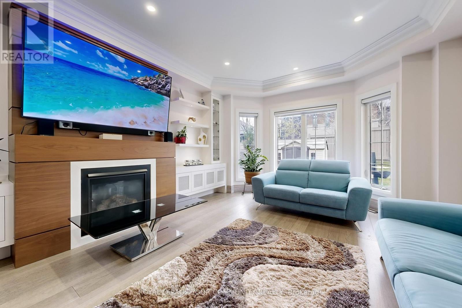 












1 PRINCESS ISABELLA COURT

,
Vaughan,




Ontario
L6A4B3

