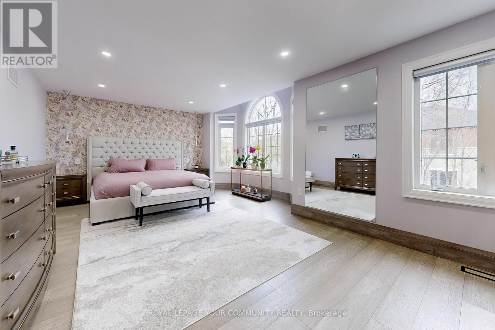 












1 PRINCESS ISABELLA COURT

,
Vaughan,




Ontario
L6A4B3

