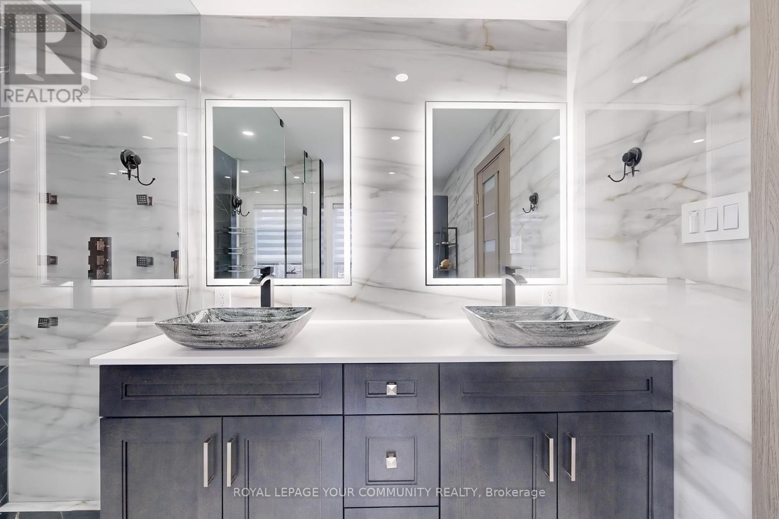 












1 PRINCESS ISABELLA COURT

,
Vaughan,




Ontario
L6A4B3

