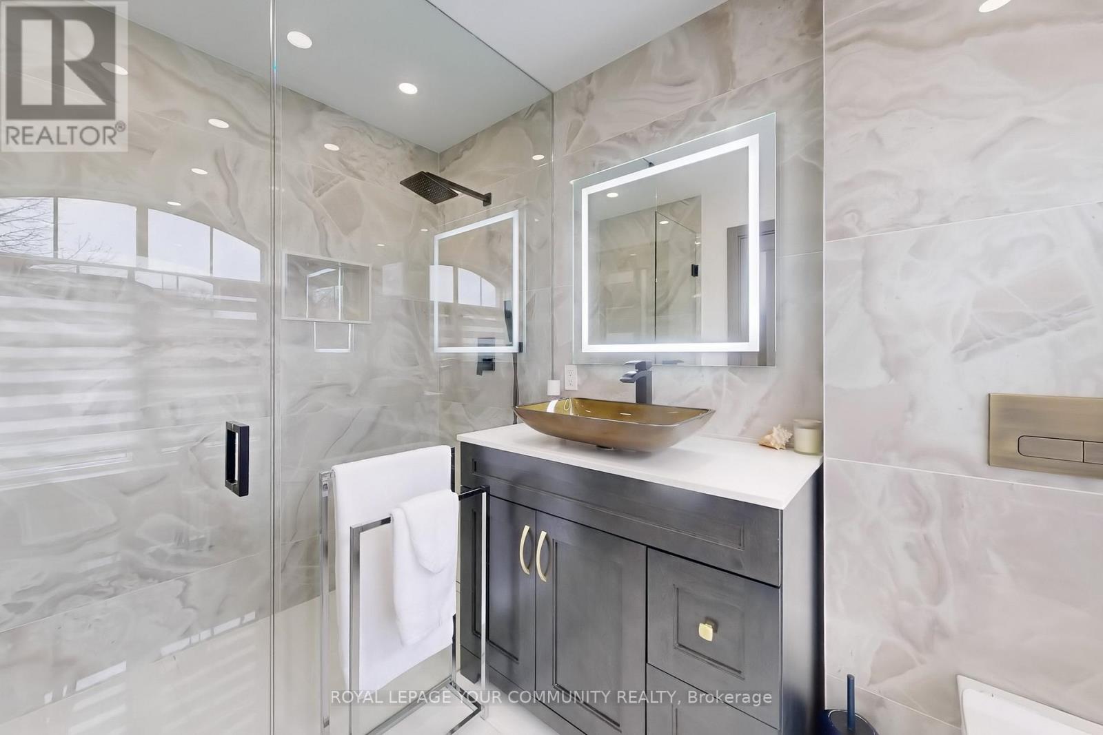 












1 PRINCESS ISABELLA COURT

,
Vaughan,




Ontario
L6A4B3

