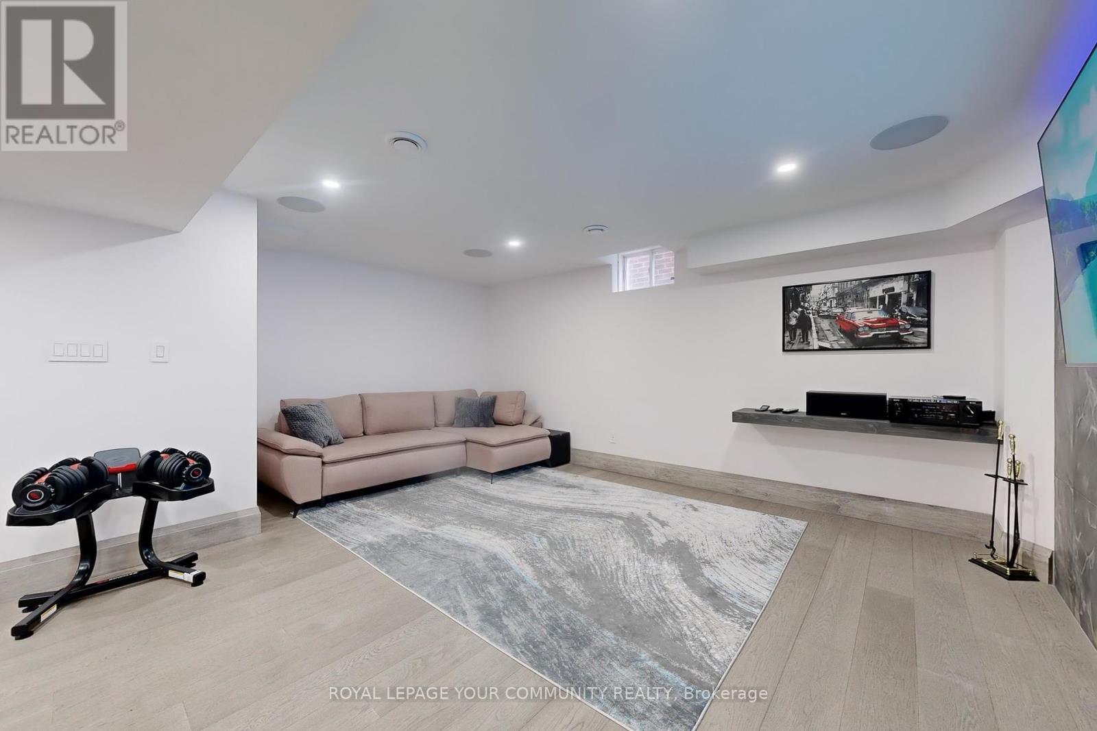 












1 PRINCESS ISABELLA COURT

,
Vaughan,




Ontario
L6A4B3

