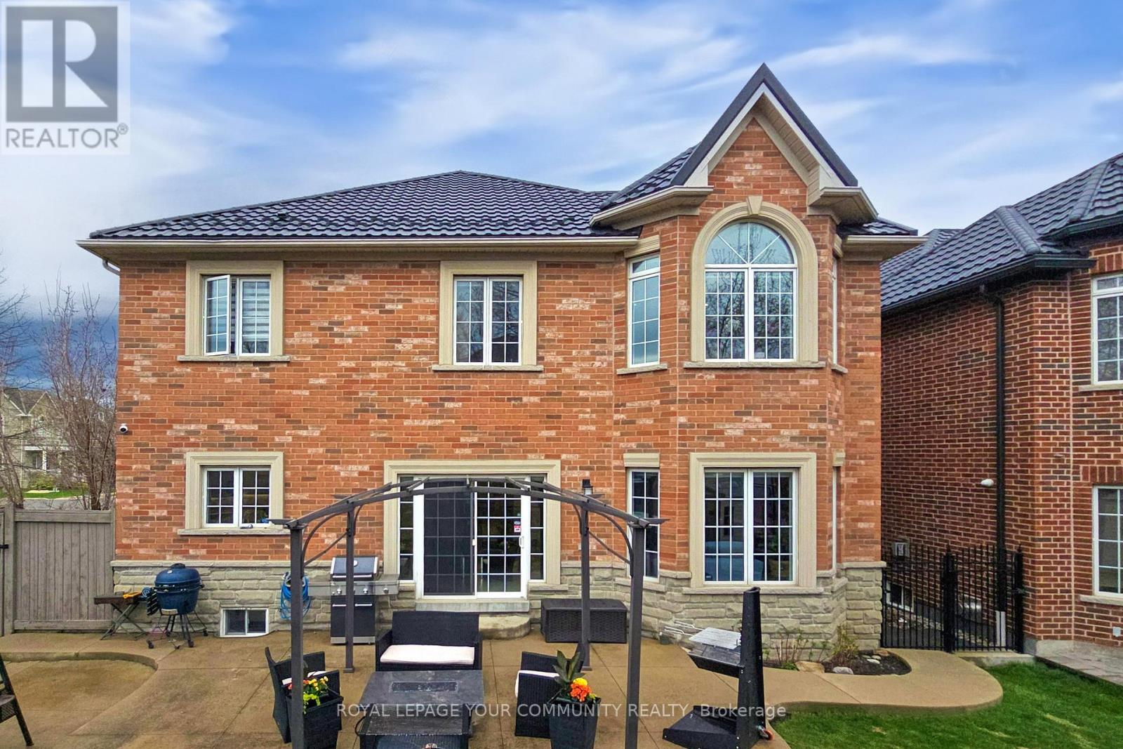 












1 PRINCESS ISABELLA COURT

,
Vaughan,




Ontario
L6A4B3

