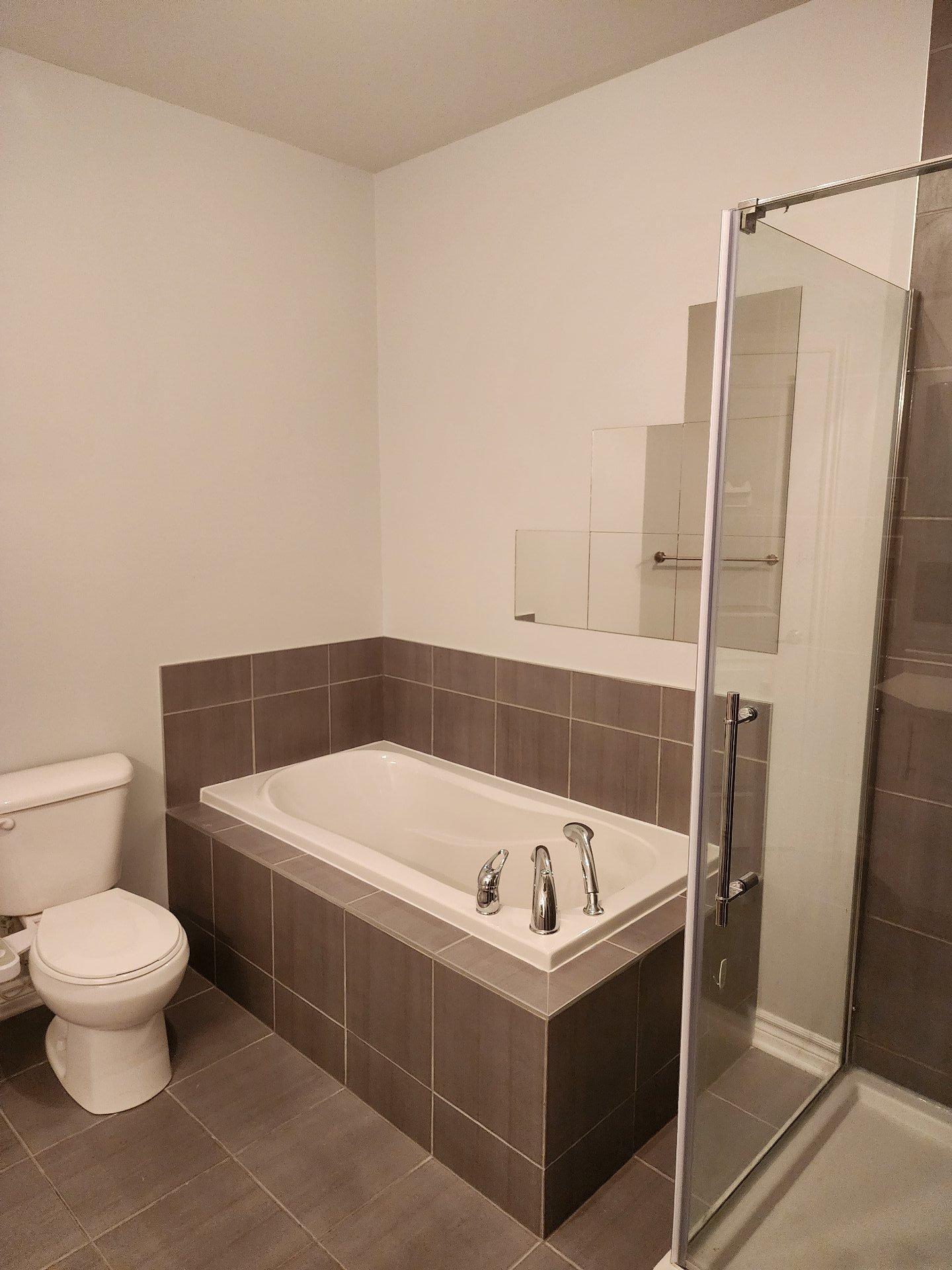 









1236


Ch. d'Aylmer

, 7,
Gatineau (Aylmer),




QC
J9H0C6

