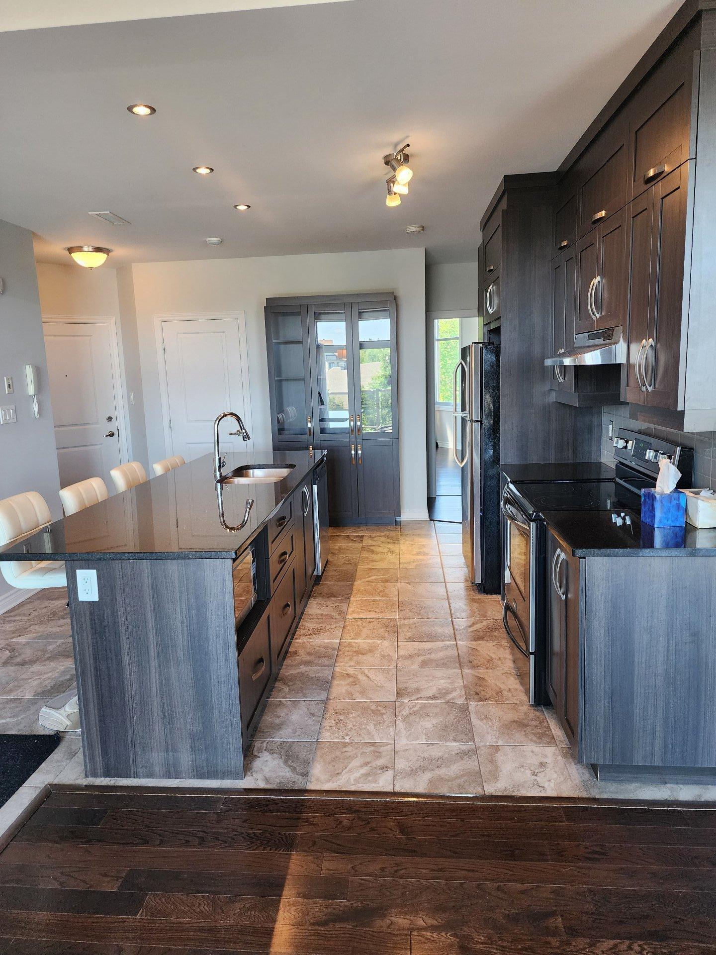 









1236


Ch. d'Aylmer

, 7,
Gatineau (Aylmer),




QC
J9H0C6

