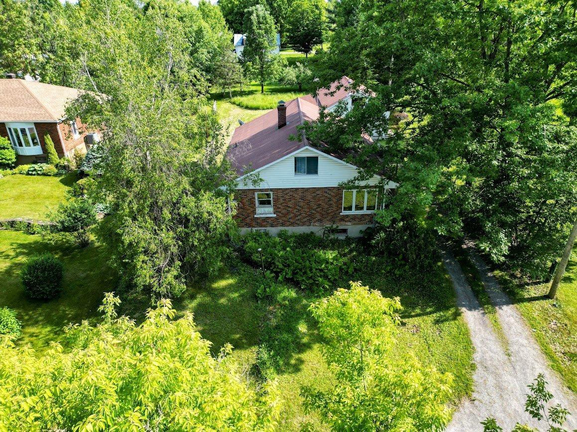 









7


Rue Riverside 

,
Stanbridge East,




QC
J0J2H0

