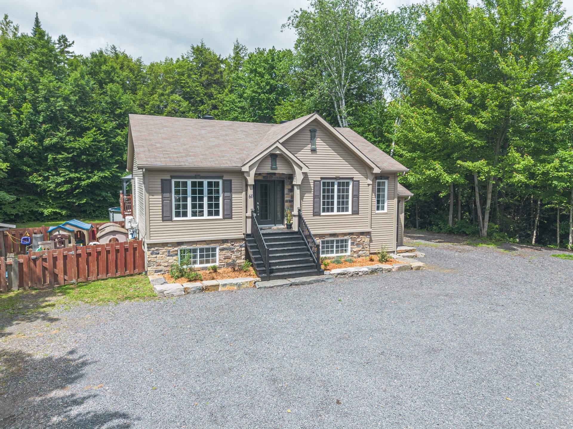 









60


Place Romaric

,
Brébeuf,




QC
J0T1B0

