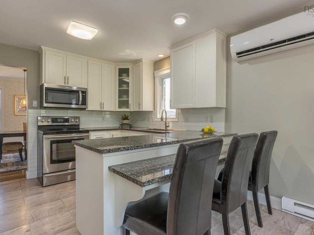 












74 Lakeshire Crescent

,
Cole Harbour,




NS
B2V 2N7

