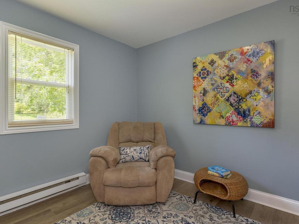 












74 Lakeshire Crescent

,
Cole Harbour,




NS
B2V 2N7

