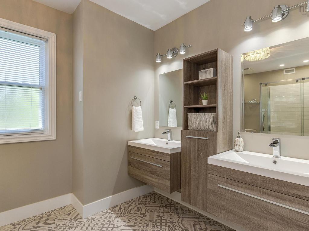 












74 Lakeshire Crescent

,
Cole Harbour,




NS
B2V 2N7

