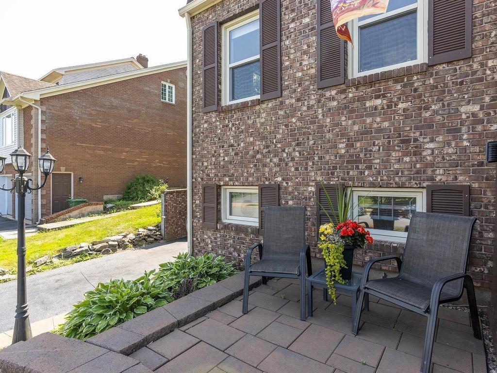 












74 Lakeshire Crescent

,
Cole Harbour,




NS
B2V 2N7

