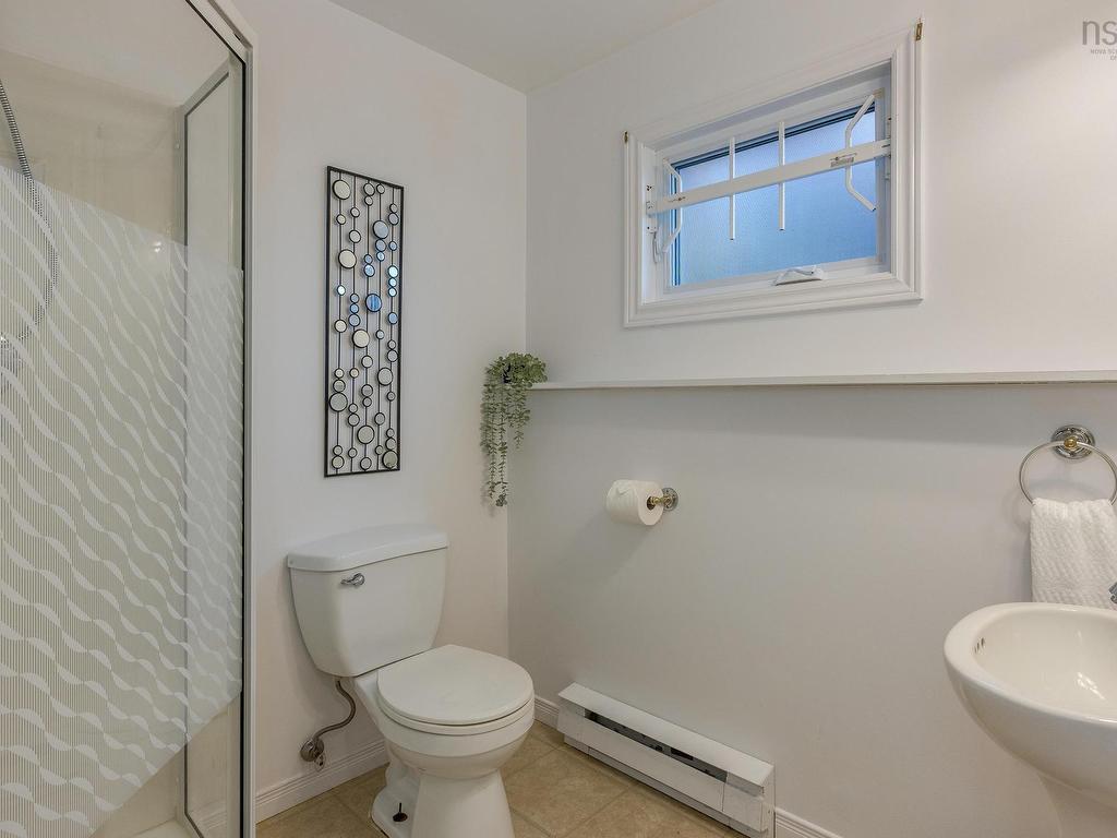 












74 Lakeshire Crescent

,
Cole Harbour,




NS
B2V 2N7

