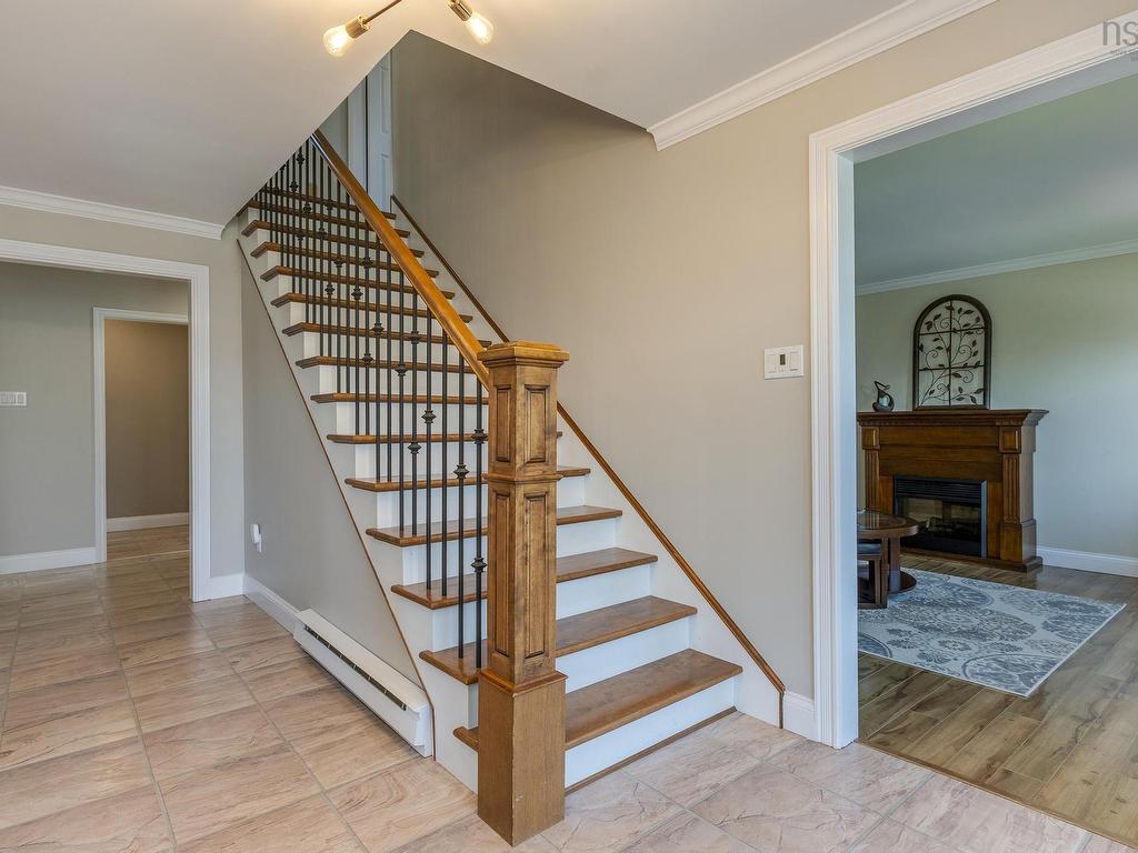 












74 Lakeshire Crescent

,
Cole Harbour,




NS
B2V 2N7

