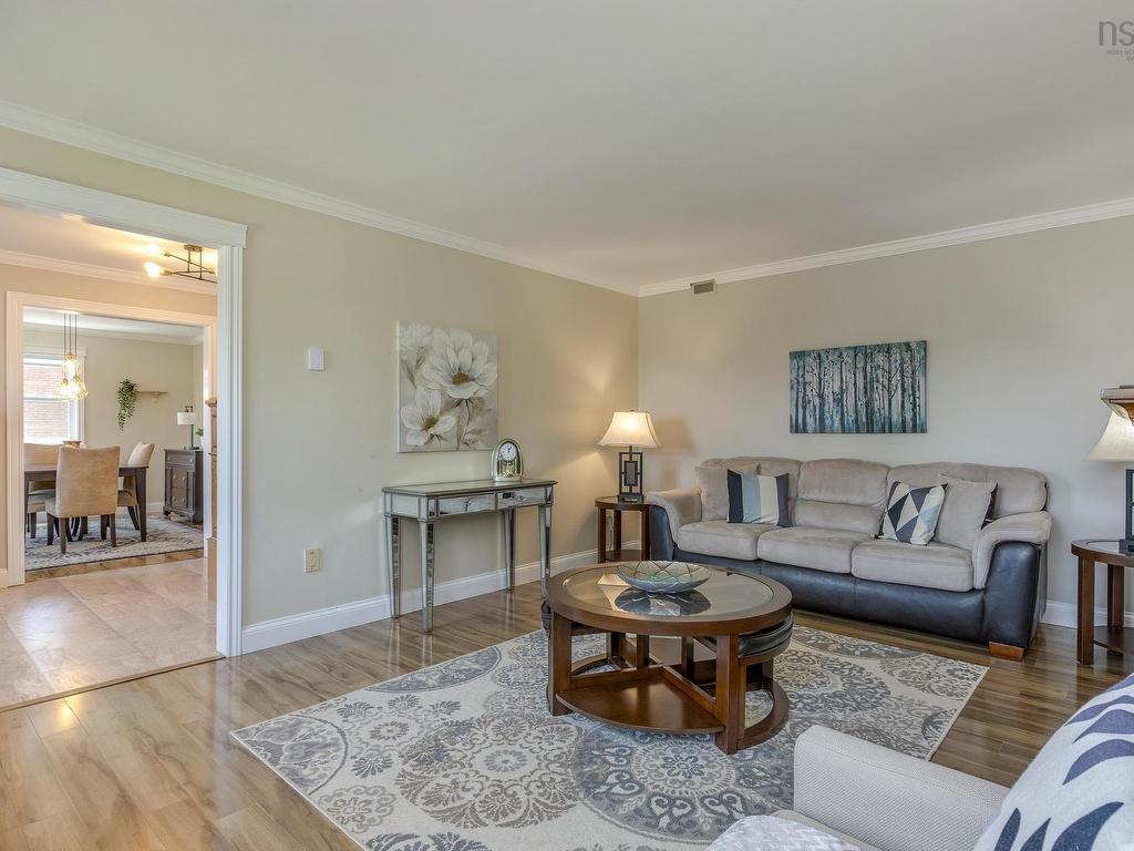 












74 Lakeshire Crescent

,
Cole Harbour,




NS
B2V 2N7


