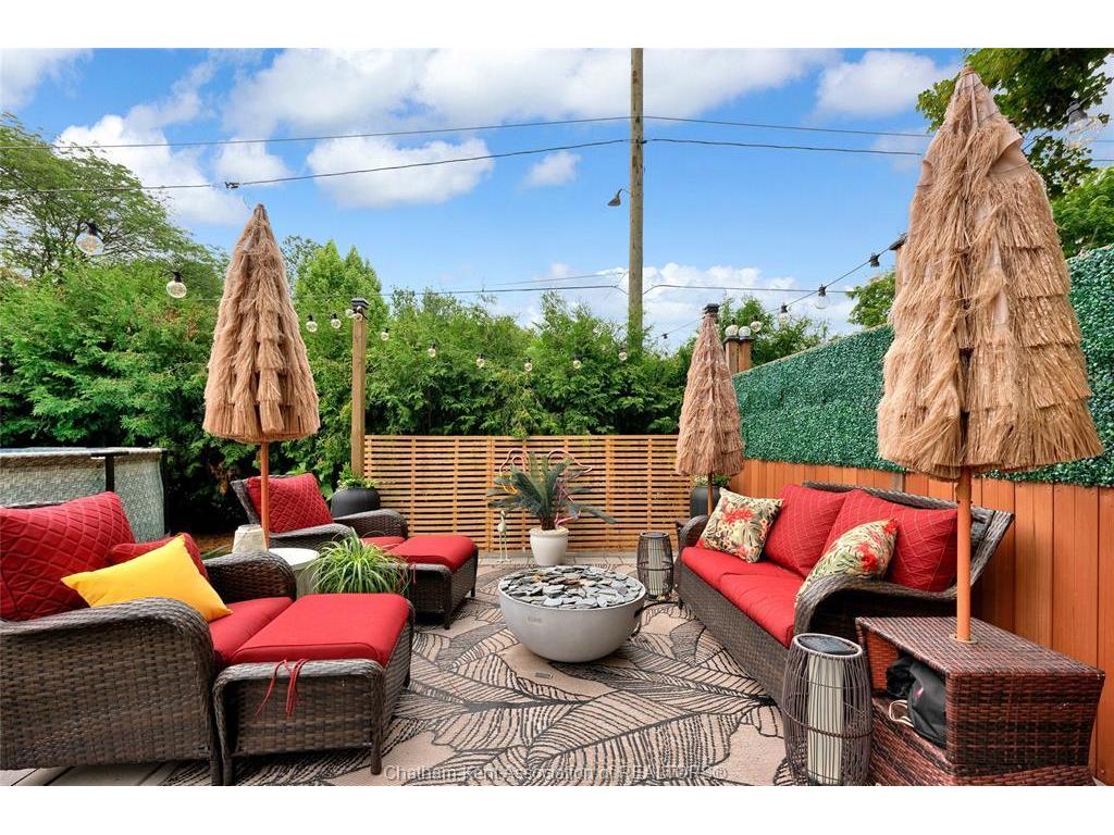 









127


Coatsworth

Avenue,
Chatham,




ON
N7L 1P7

