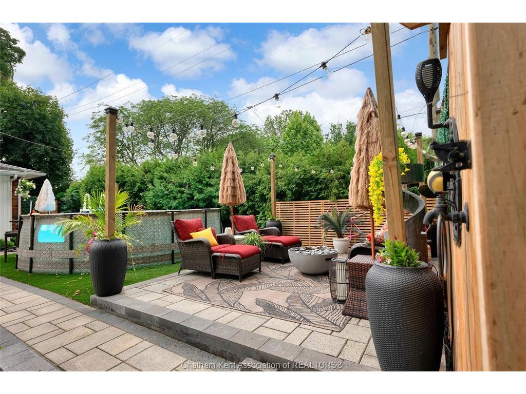 









127


Coatsworth

Avenue,
Chatham,




ON
N7L 1P7

