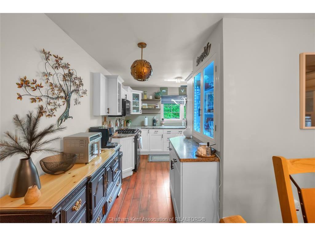 









127


Coatsworth

Avenue,
Chatham,




ON
N7L 1P7

