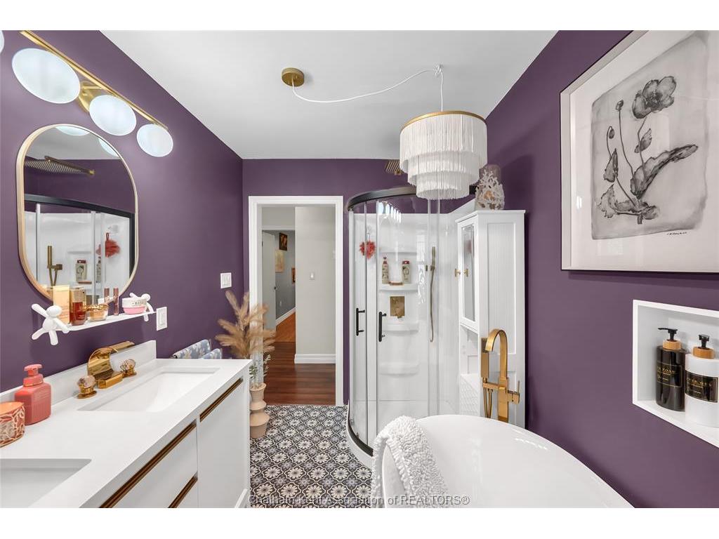 









127


Coatsworth

Avenue,
Chatham,




ON
N7L 1P7

