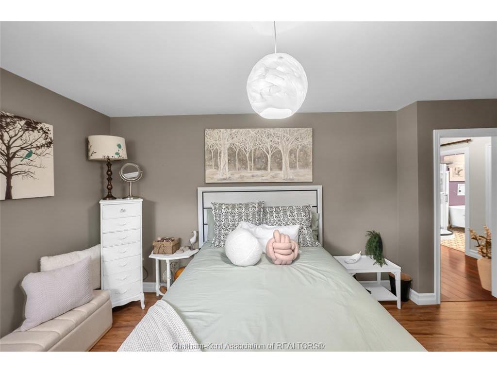 









127


Coatsworth

Avenue,
Chatham,




ON
N7L 1P7

