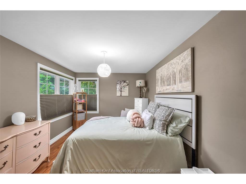 









127


Coatsworth

Avenue,
Chatham,




ON
N7L 1P7

