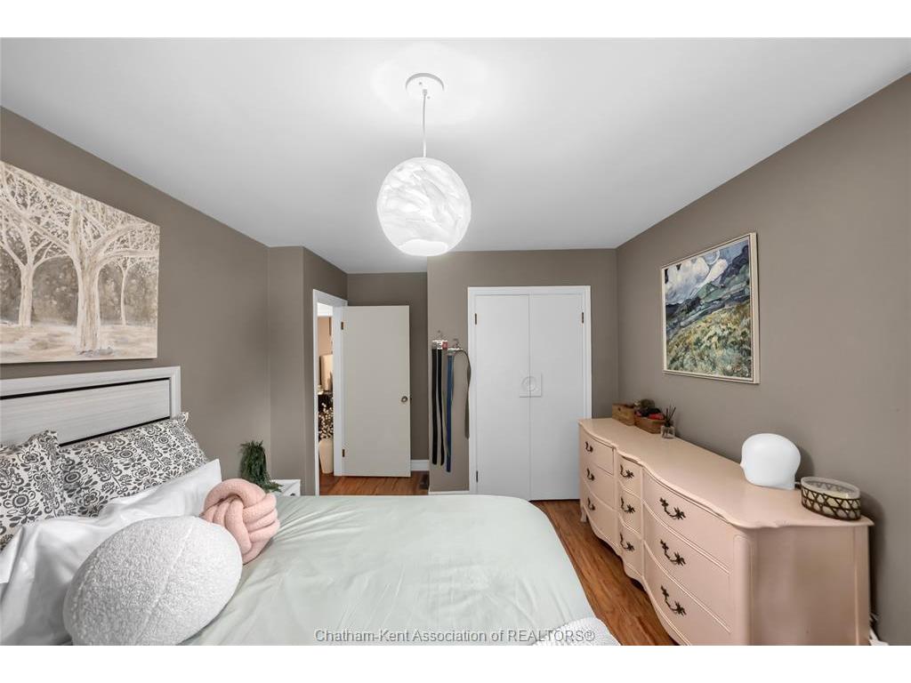 









127


Coatsworth

Avenue,
Chatham,




ON
N7L 1P7

