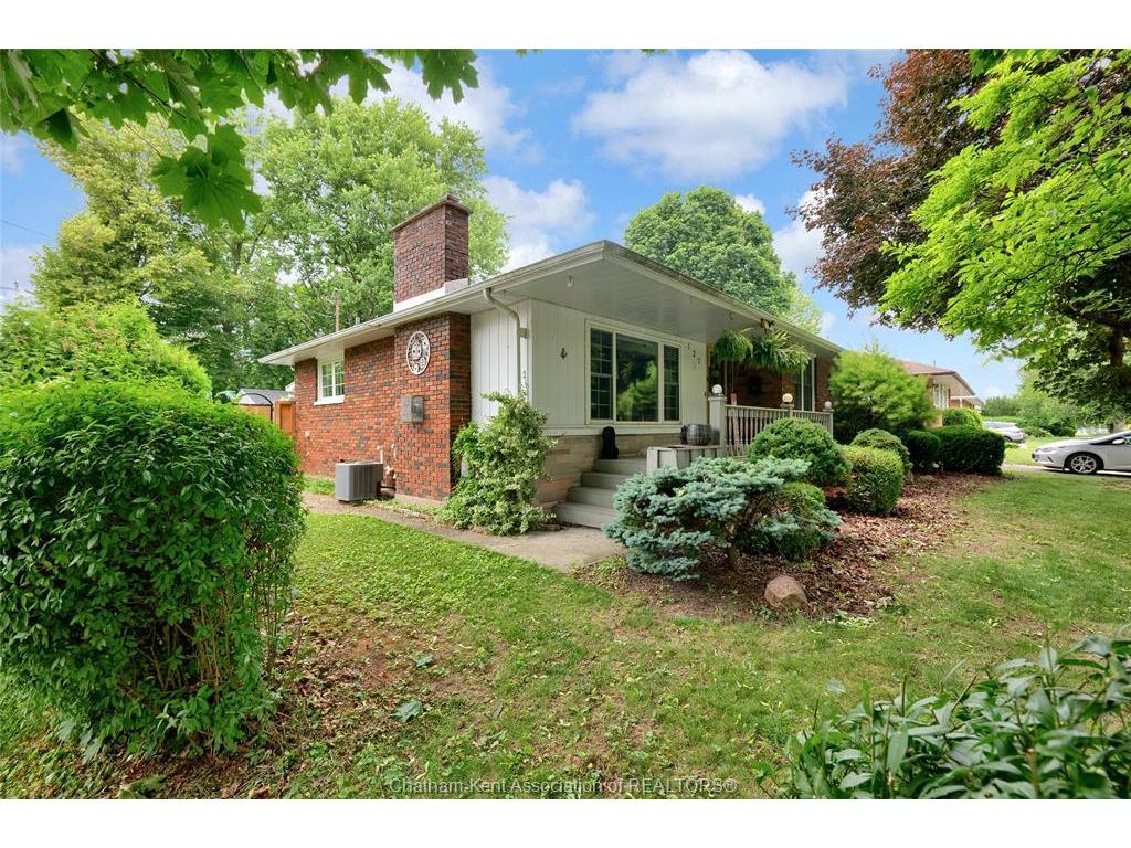 









127


Coatsworth

Avenue,
Chatham,




ON
N7L 1P7


