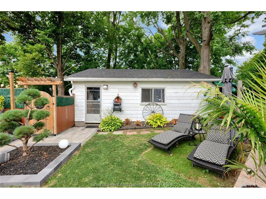 









127


Coatsworth

Avenue,
Chatham,




ON
N7L 1P7

