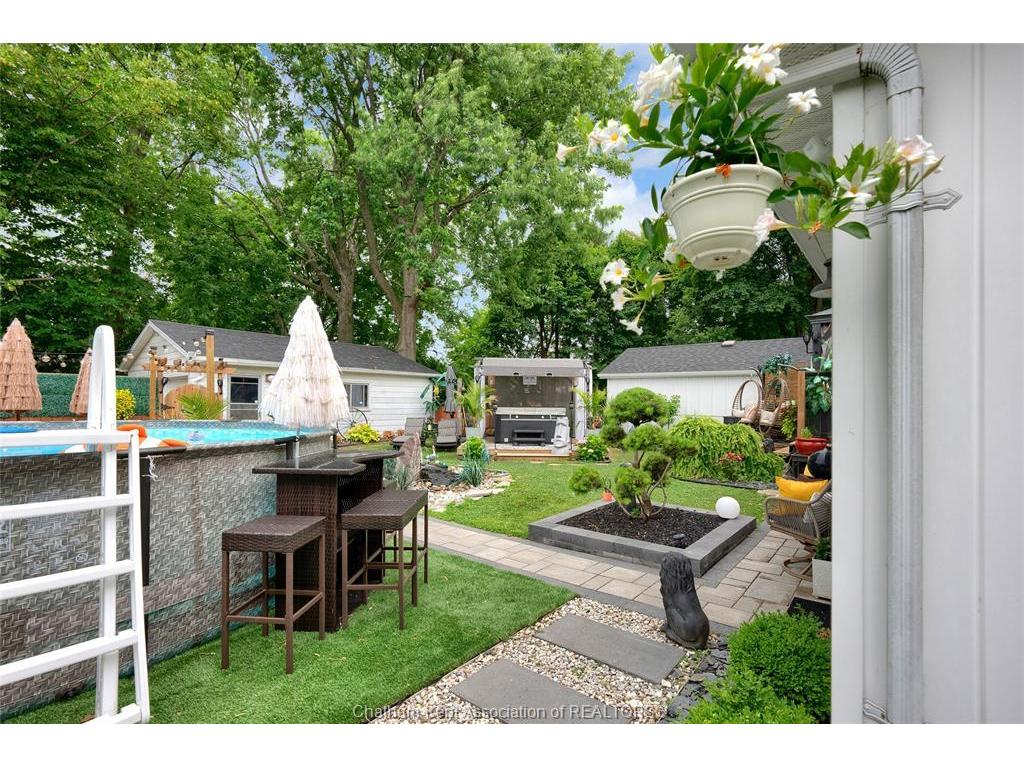 









127


Coatsworth

Avenue,
Chatham,




ON
N7L 1P7


