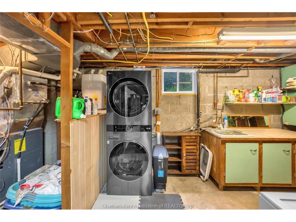 









127


Coatsworth

Avenue,
Chatham,




ON
N7L 1P7

