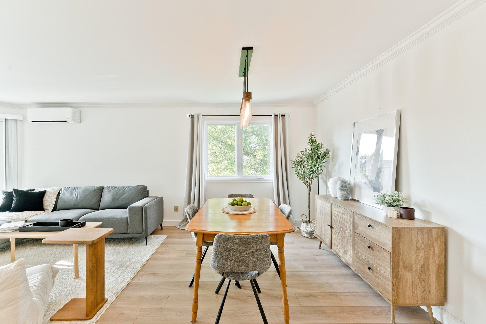 









924


Rue Jovette-Bernier

,
Sherbrooke (Les Nations),




QC
J1J4L2

