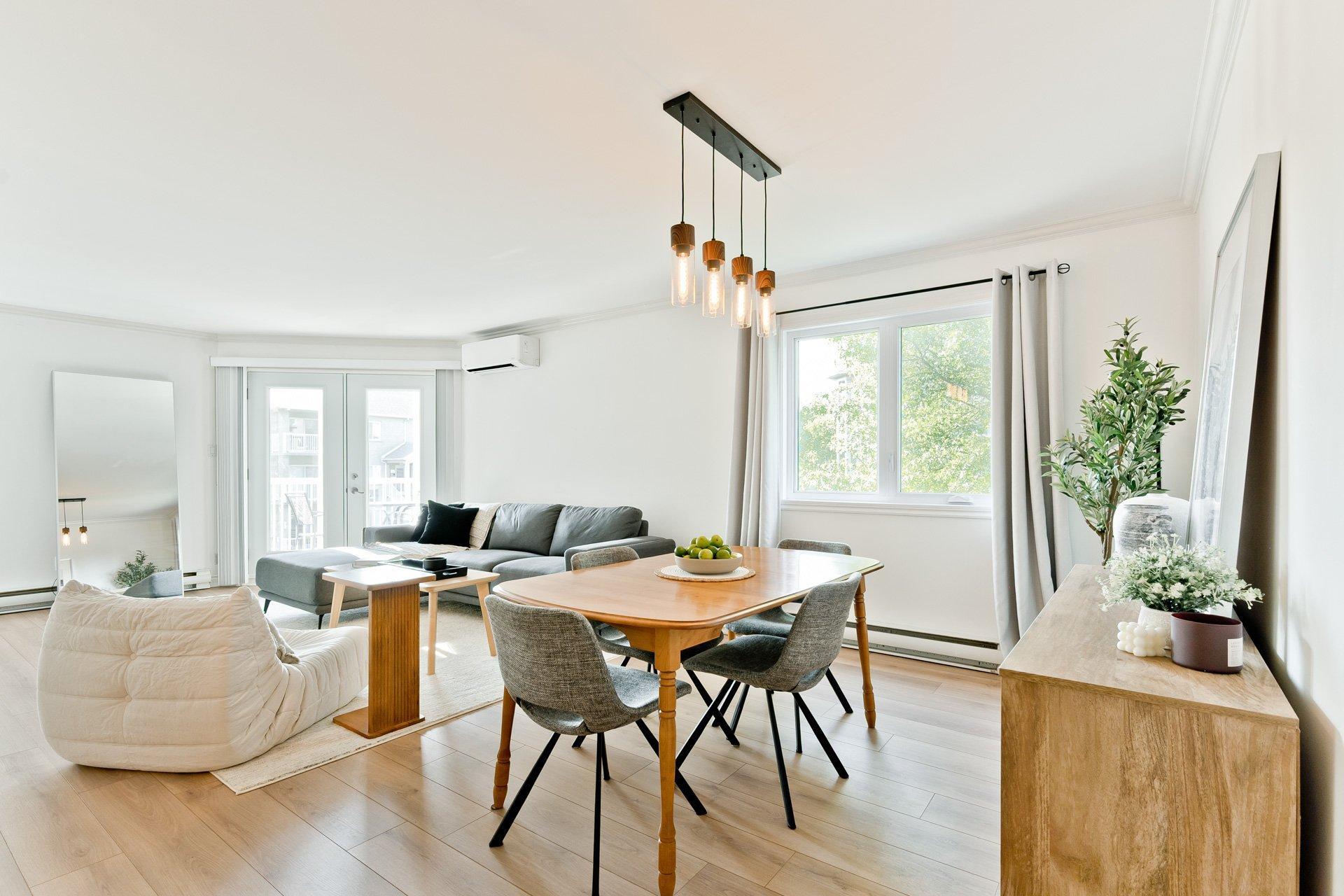 









924


Rue Jovette-Bernier

,
Sherbrooke (Les Nations),




QC
J1J4L2


