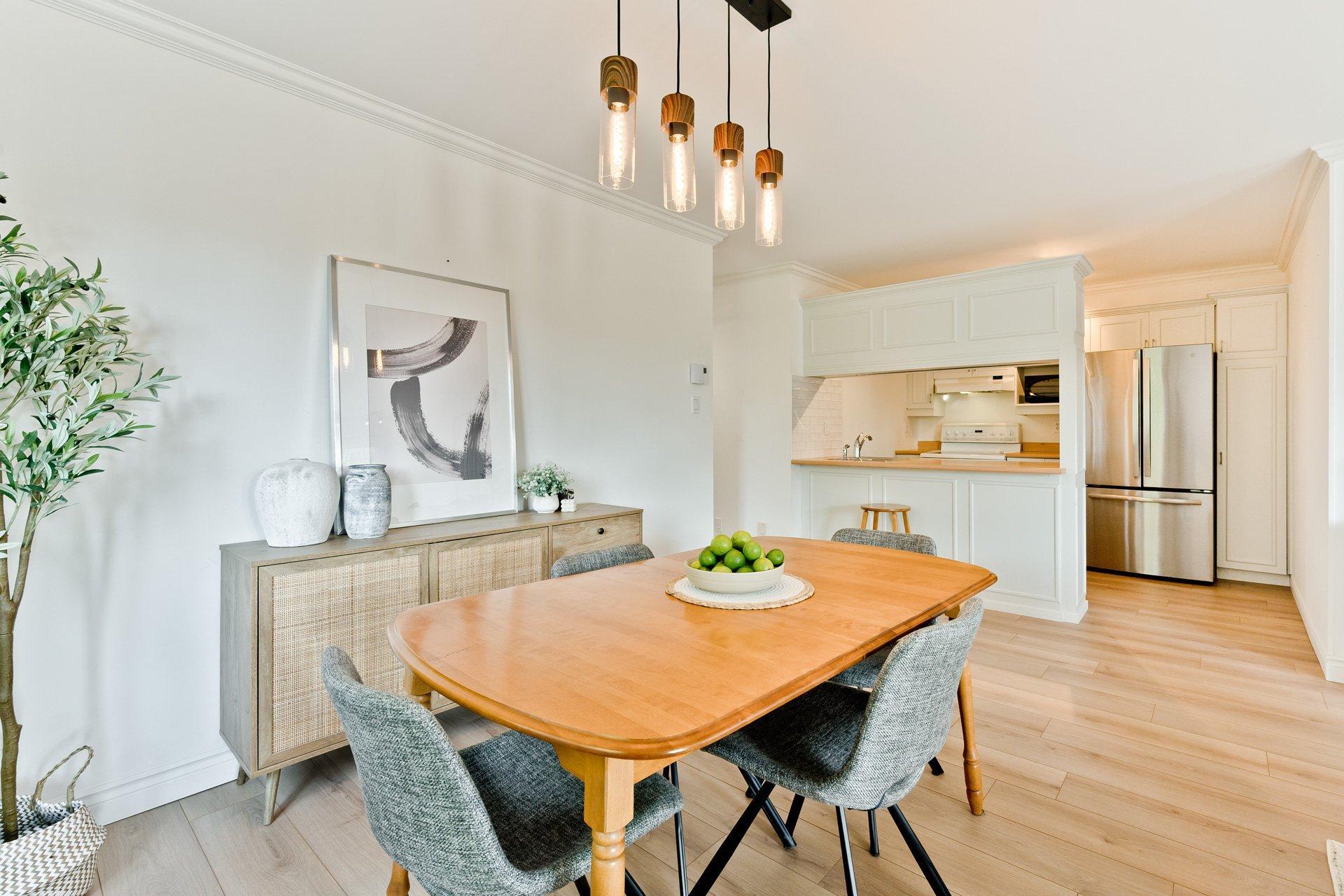 









924


Rue Jovette-Bernier

,
Sherbrooke (Les Nations),




QC
J1J4L2


