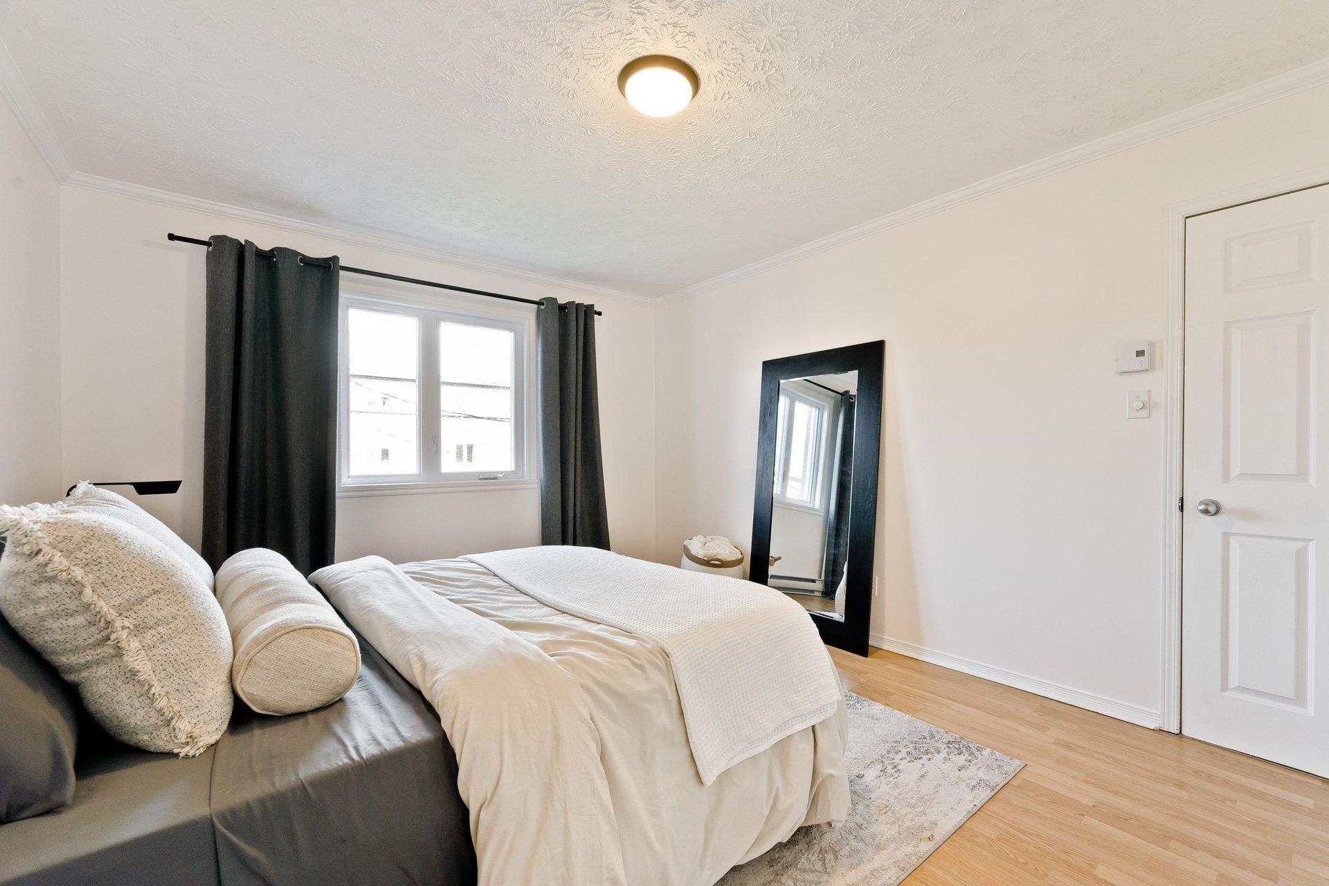 









924


Rue Jovette-Bernier

,
Sherbrooke (Les Nations),




QC
J1J4L2

