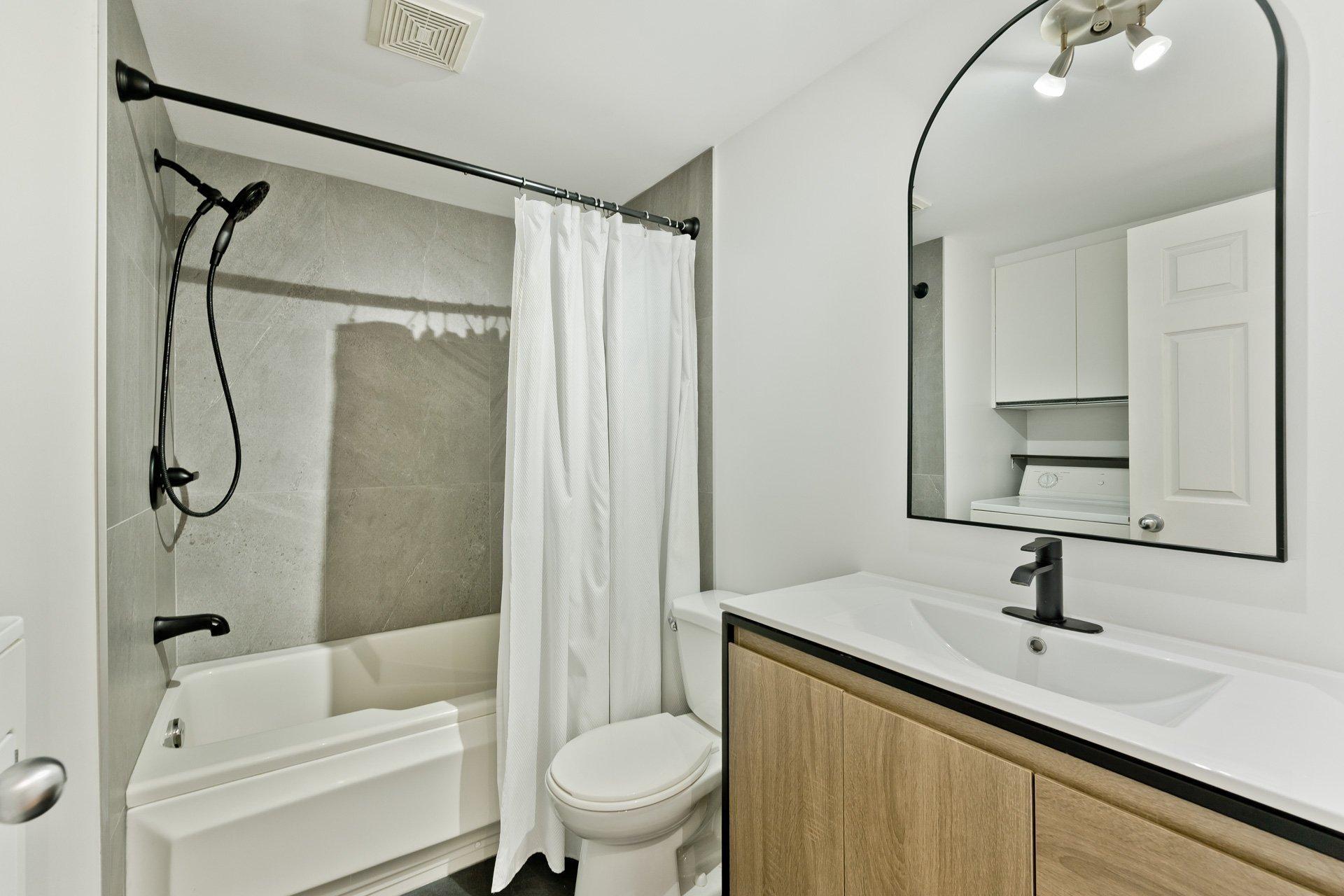 









924


Rue Jovette-Bernier

,
Sherbrooke (Les Nations),




QC
J1J4L2

