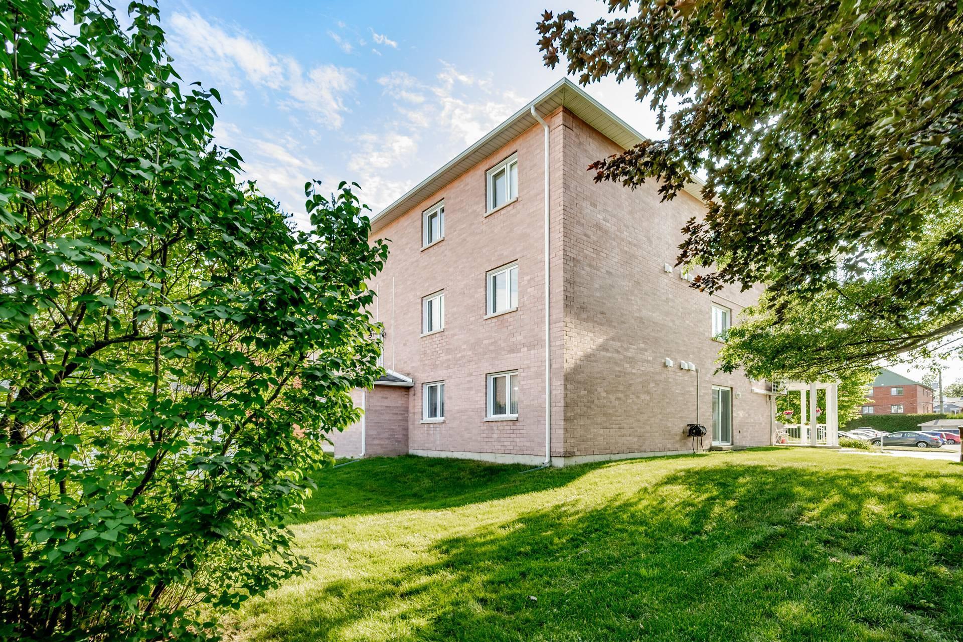 









924


Rue Jovette-Bernier

,
Sherbrooke (Les Nations),




QC
J1J4L2

