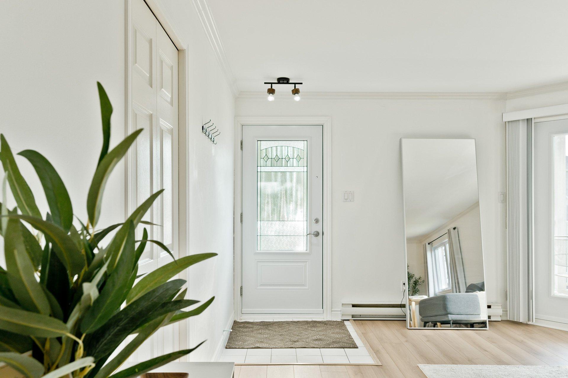 









924


Rue Jovette-Bernier

,
Sherbrooke (Les Nations),




QC
J1J4L2

