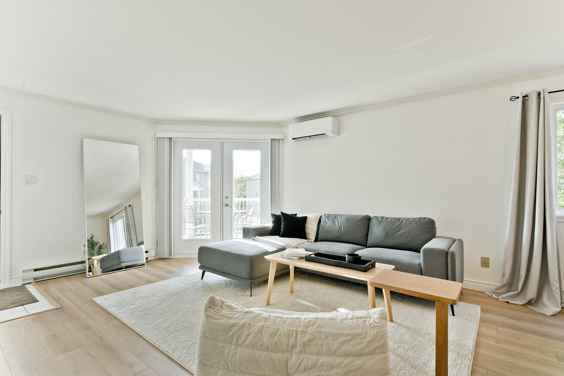 









924


Rue Jovette-Bernier

,
Sherbrooke (Les Nations),




QC
J1J4L2


