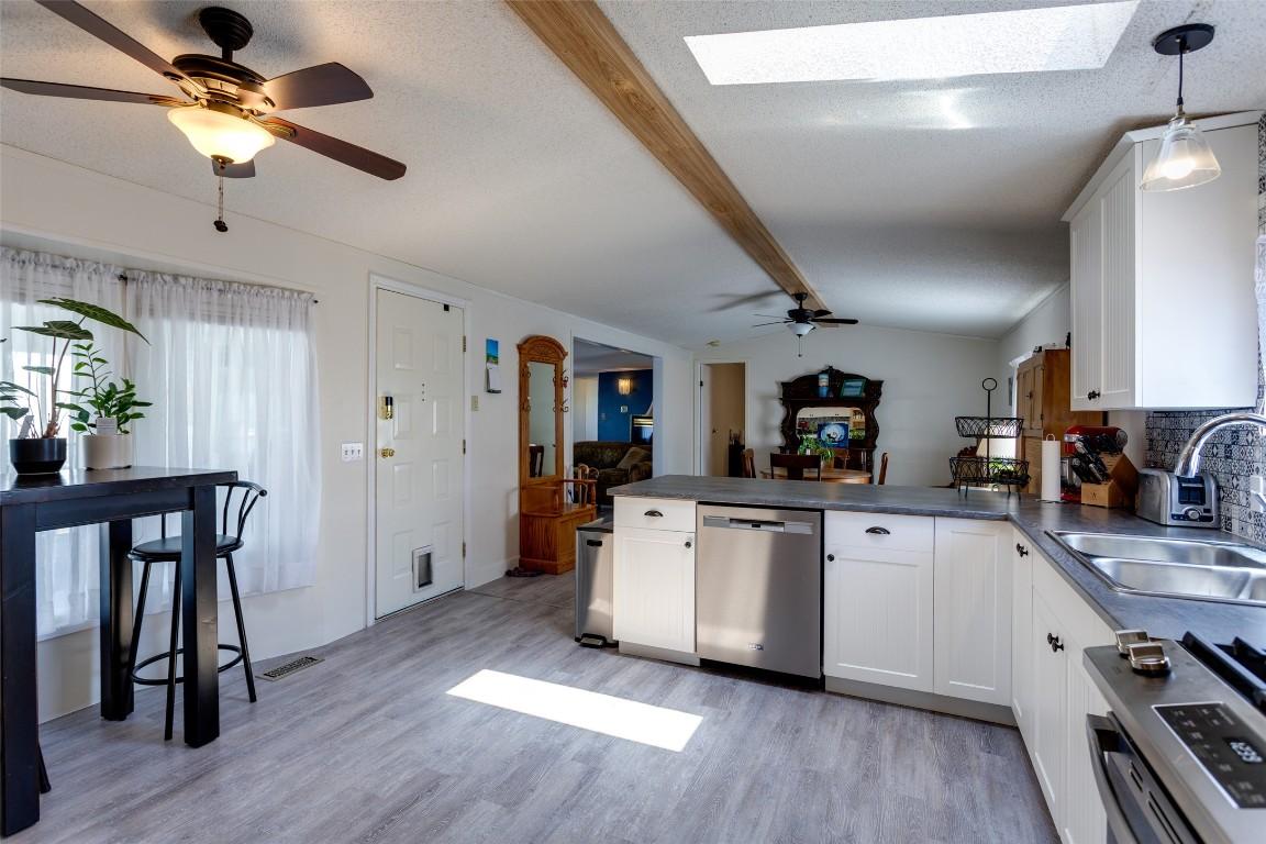 









720


Commonwealth

Road, 136,
Kelowna,




BC
V4V 1R8

