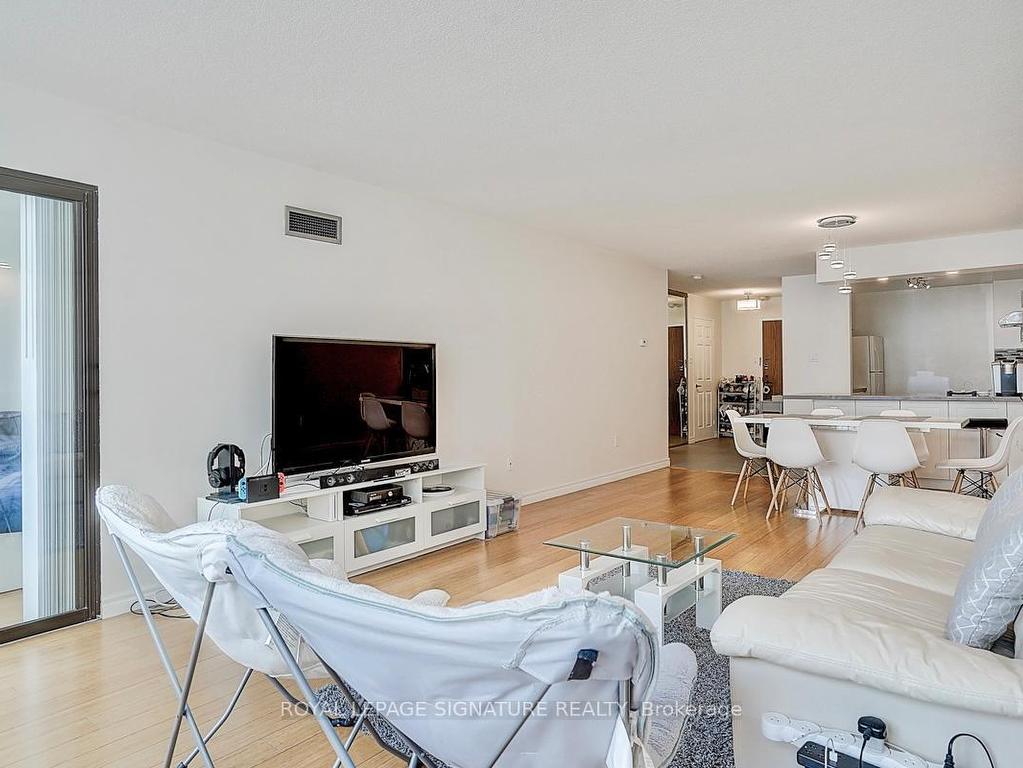 









45


Carlton

Street, 1209,
Toronto,




ON
M5B 2H9

