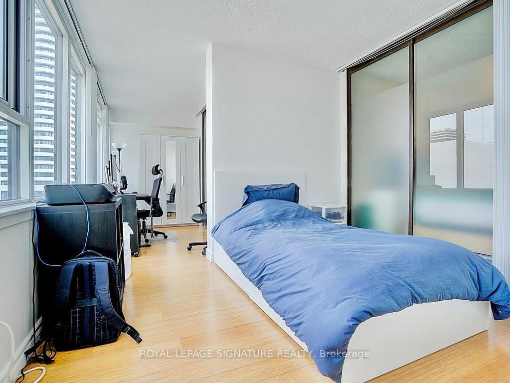 









45


Carlton

Street, 1209,
Toronto,




ON
M5B 2H9

