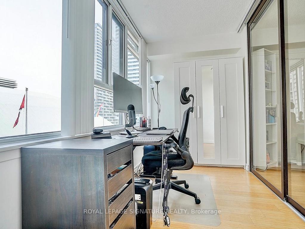 









45


Carlton

Street, 1209,
Toronto,




ON
M5B 2H9

