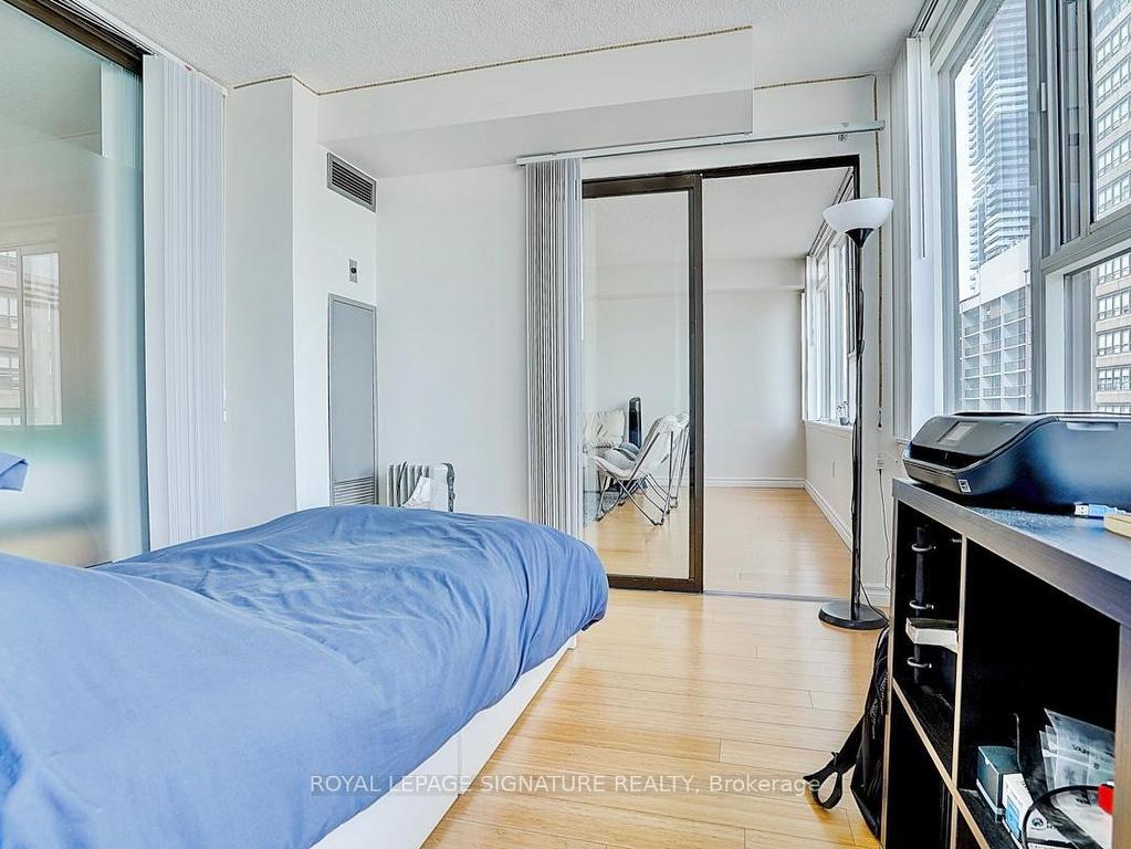 









45


Carlton

Street, 1209,
Toronto,




ON
M5B 2H9

