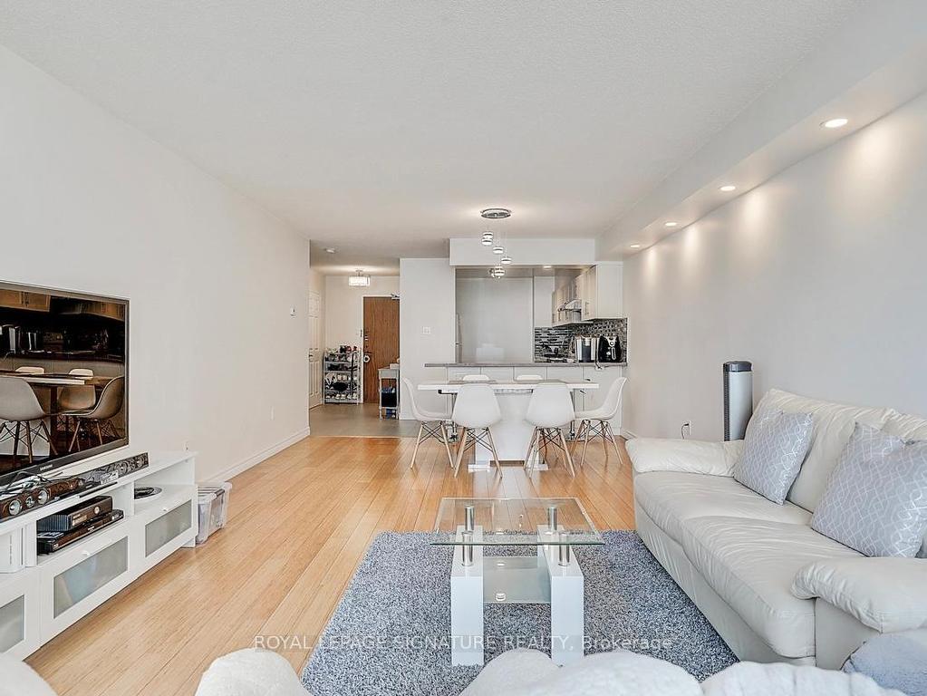 









45


Carlton

Street, 1209,
Toronto,




ON
M5B 2H9

