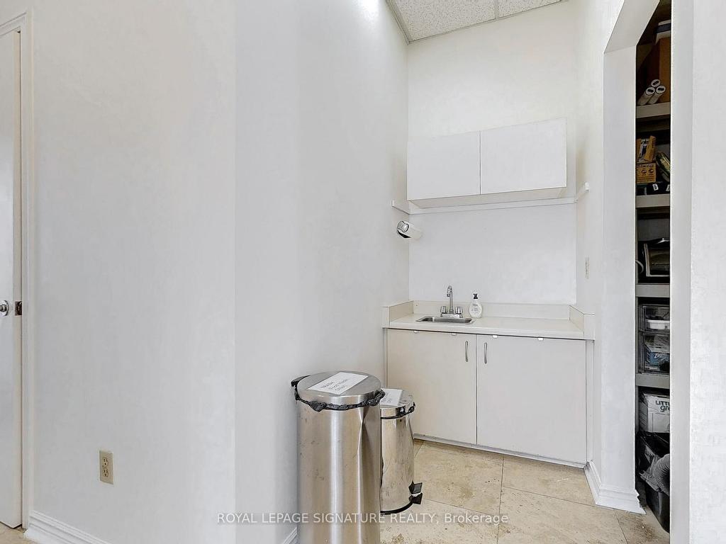 









951


Wilson

Avenue, 21L,
Toronto,




ON
M3K 2A7


