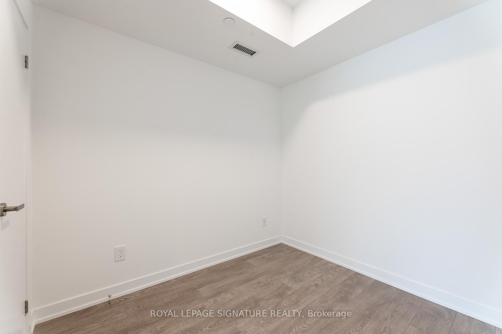 









28


Ann

Street, 215,
Mississauga,




ON
M3C 0H5


